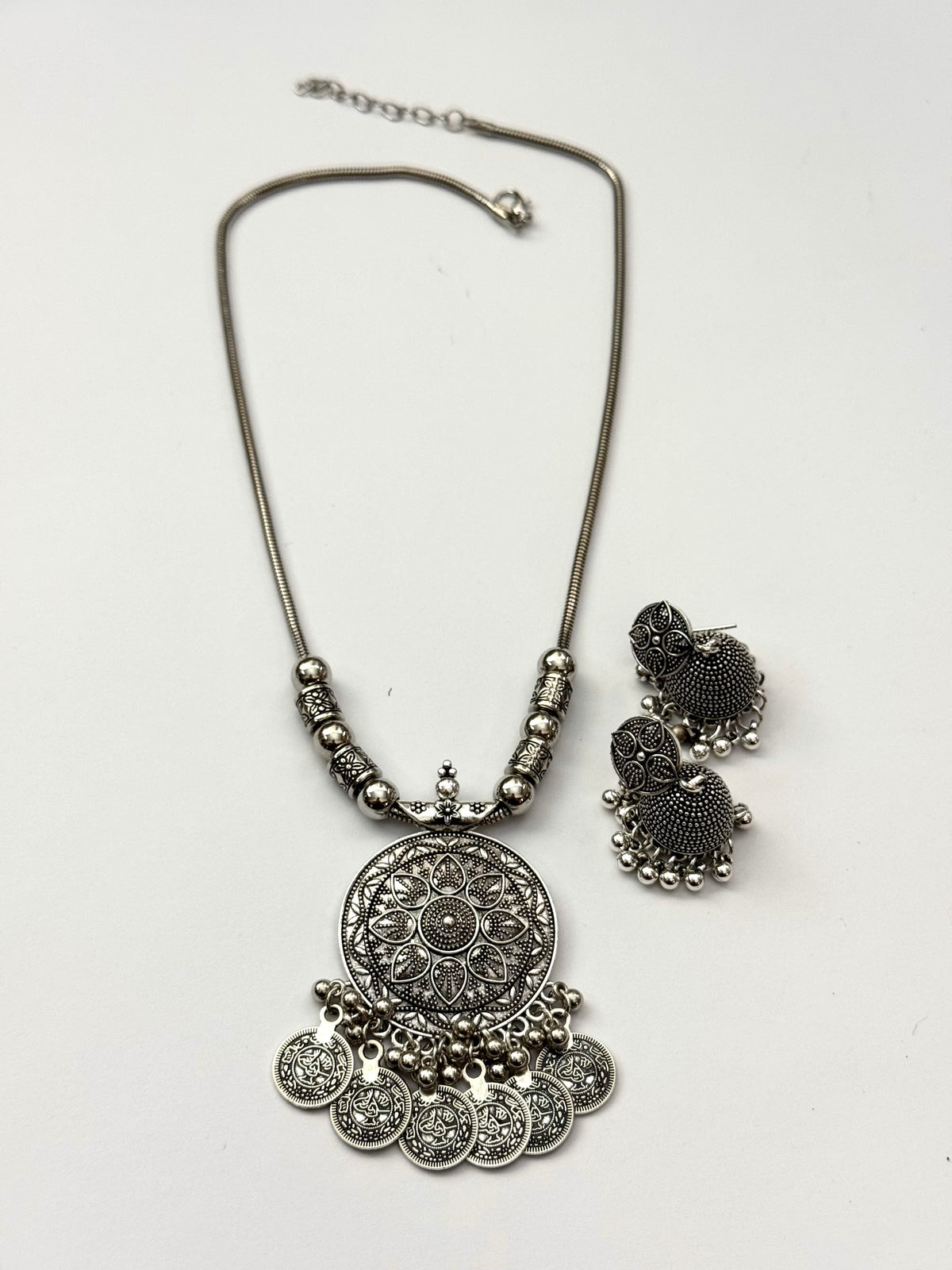 Oxidised pendant set