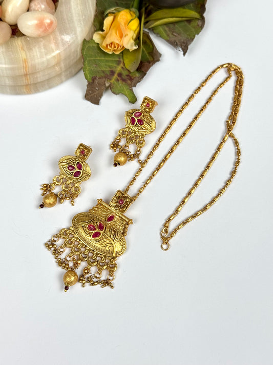 Rajwadi Pendant set