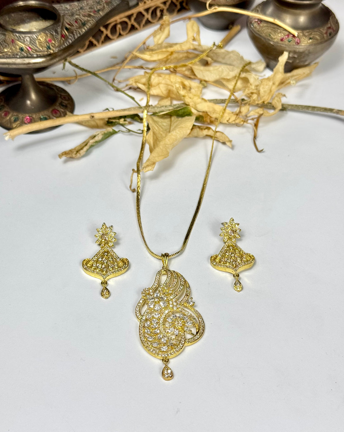 American Diamond 1 karat pendant set