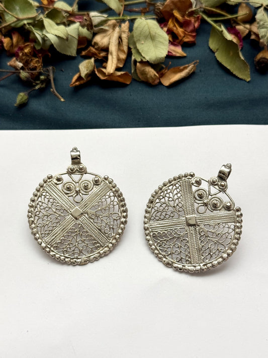 Tribal Naghma studs
