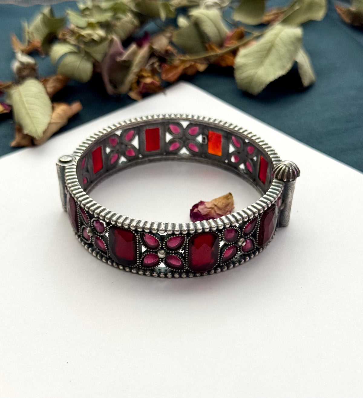 Premium brass made oxidised openable Bangle ( size standard 2.6)