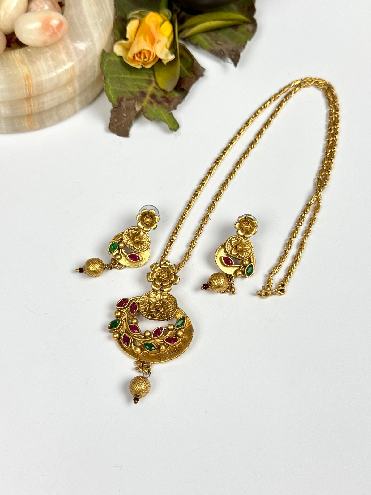Rajwadi Pendant set