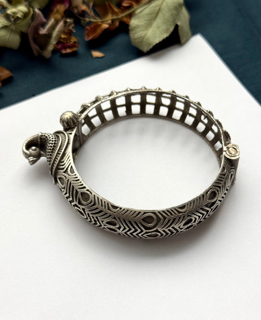 Premium brass made openable Bangle