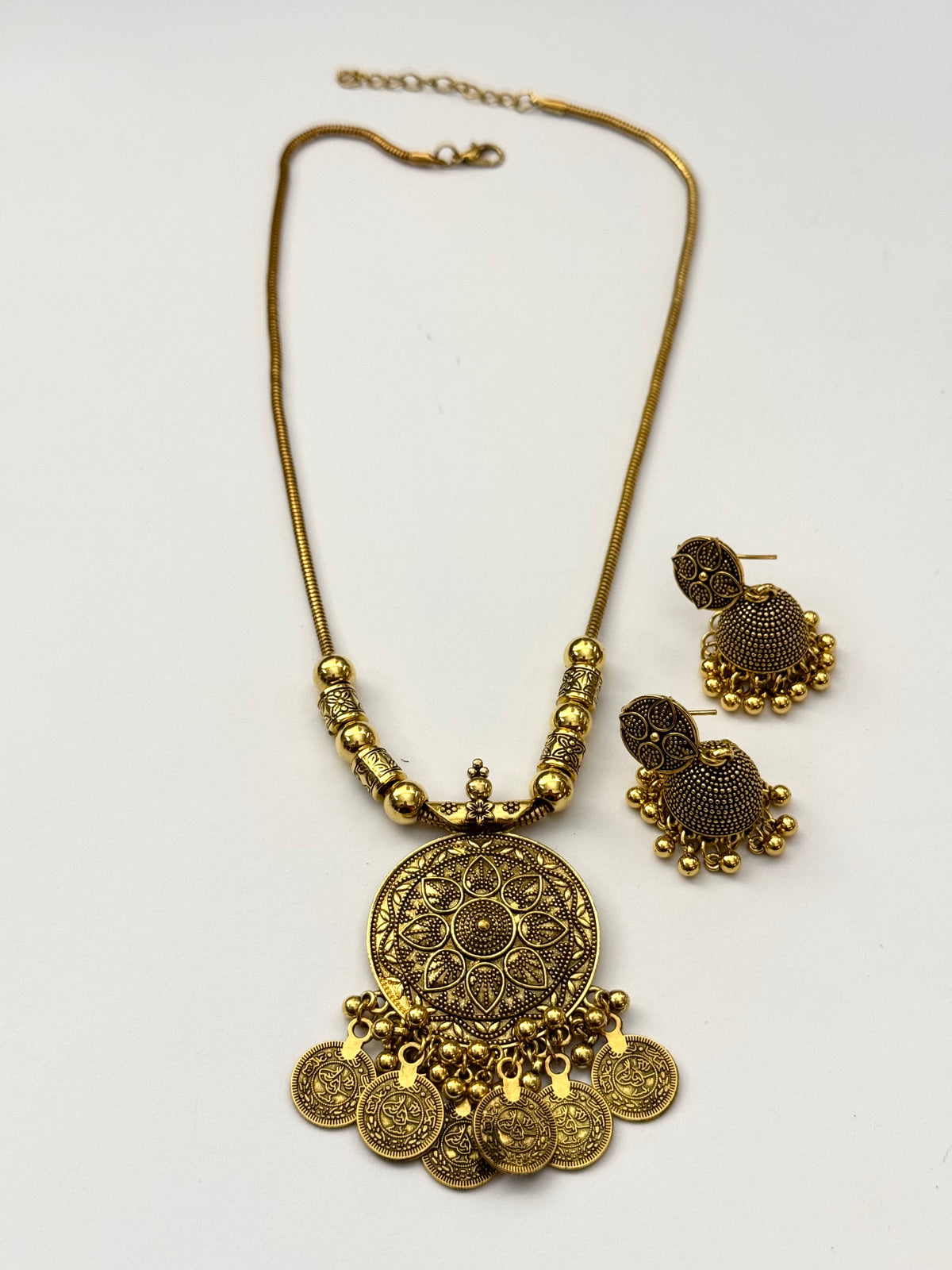 Oxidised pendant set