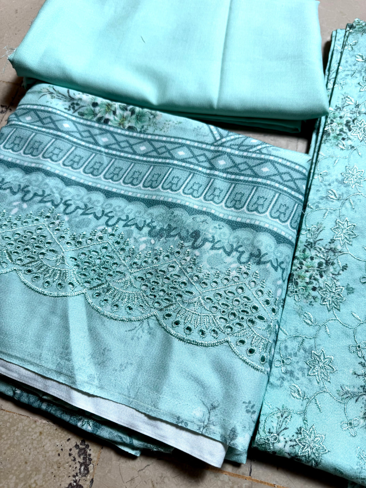 Libas-e-Shireen original Marina 3pcs Embroidered Suit